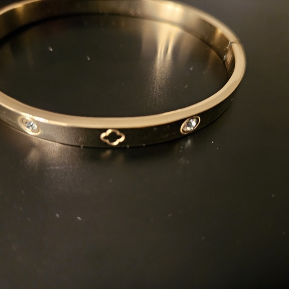 Gold and Silver Clover Stainless Steel Bangle Bracelets - Picture 5 of 10